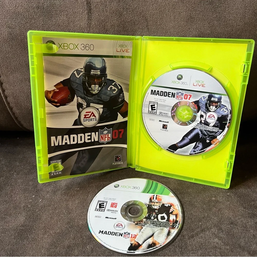 Xbox 360 Madden NFL 07 & 12 Video Game Set